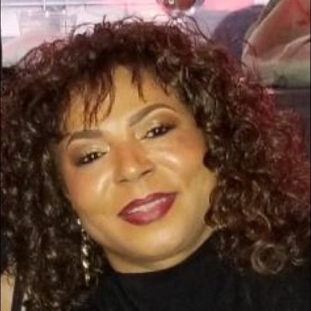 Meet your Posher, Sharon